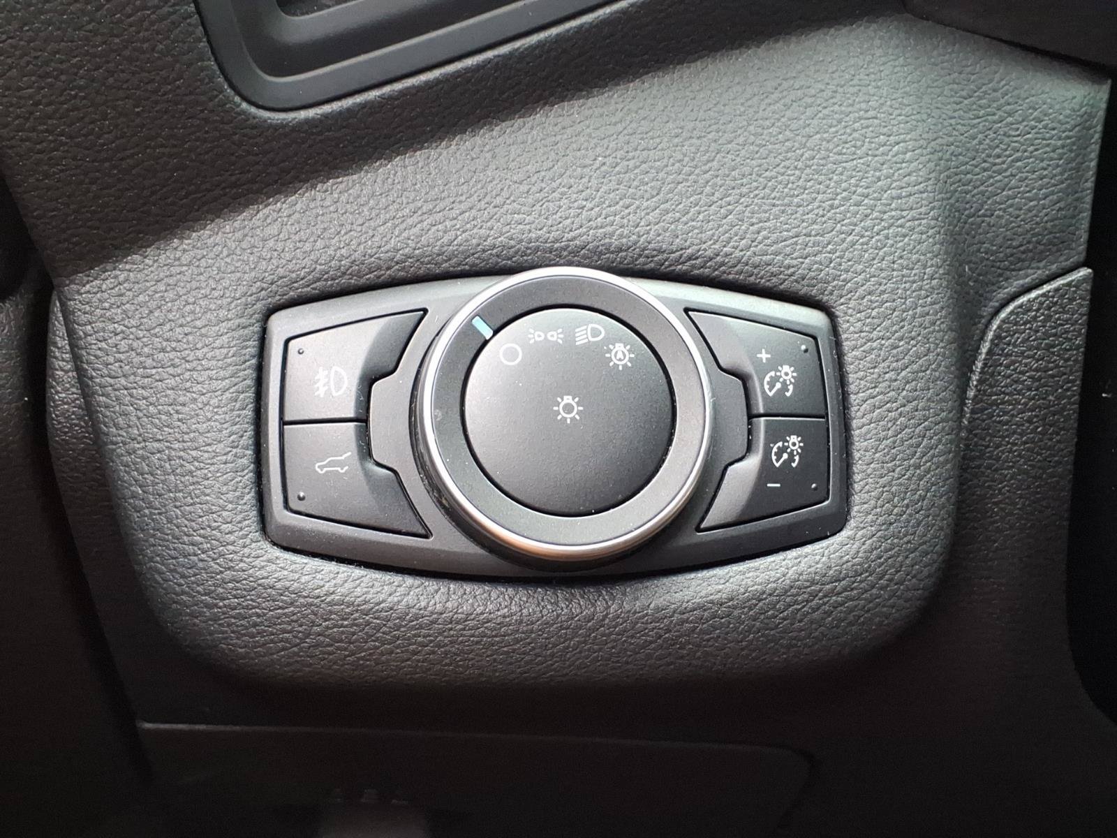 Used 2018 Ford Escape SE AWD/4WD image 25