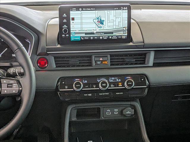 Certified 2025 Honda Pilot Touring image 14