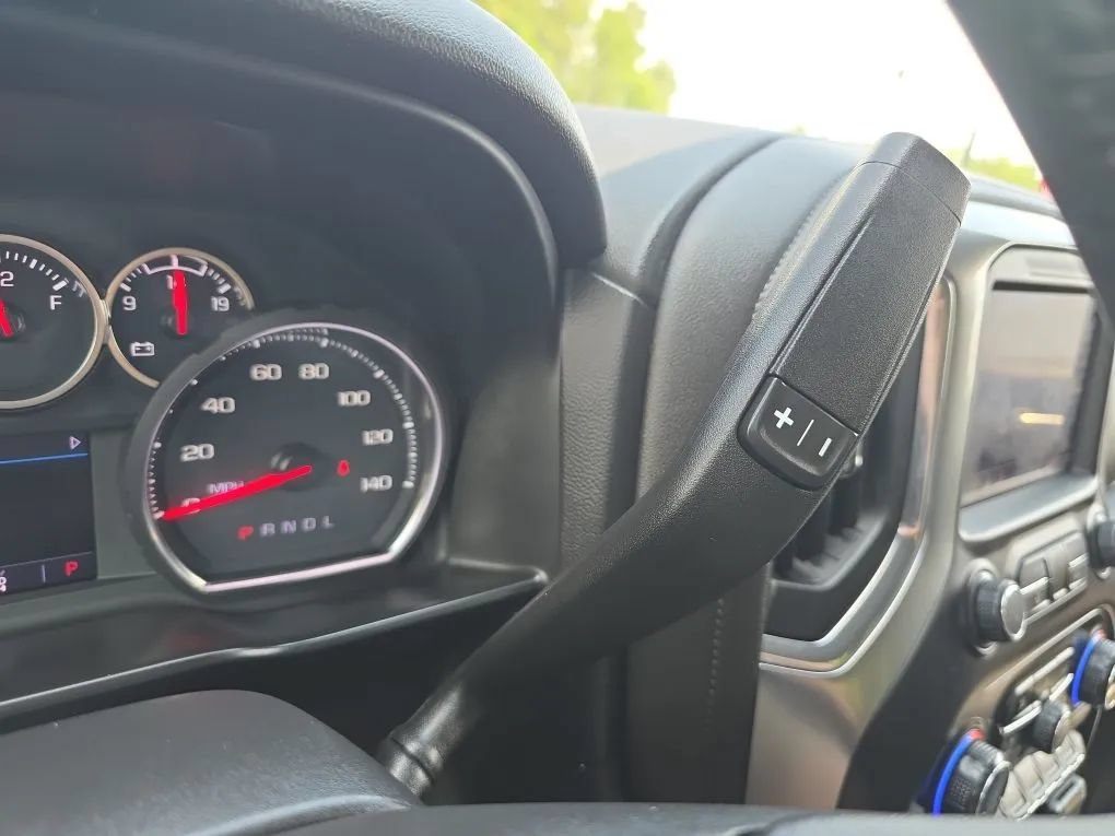 Used 2020 Chevrolet Silverado 1500 LT Trail Boss AWD/4WD image 29