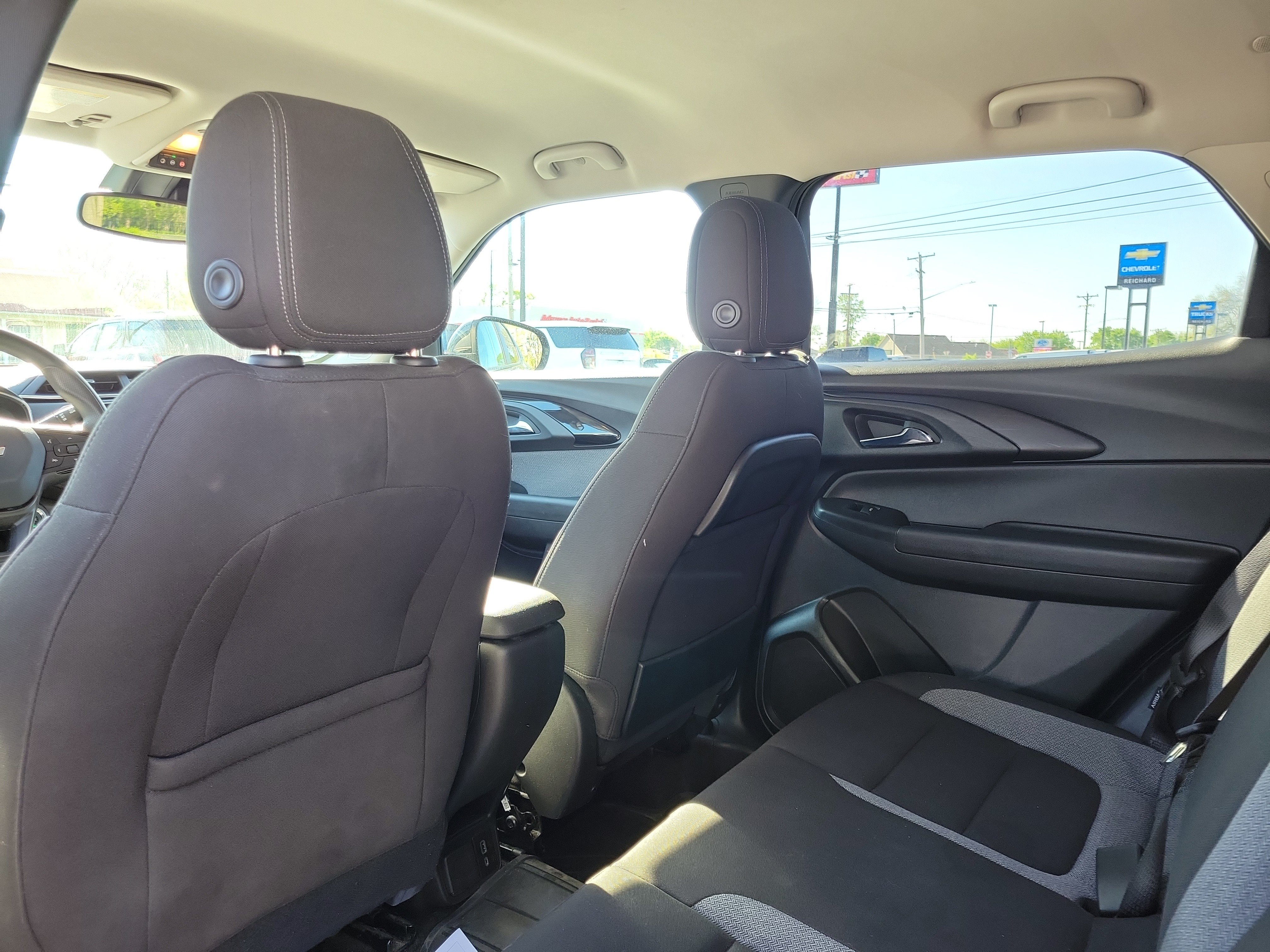 Used 2023 Chevrolet TrailBlazer LT w/ Convenience Package AWD/4WD image 14