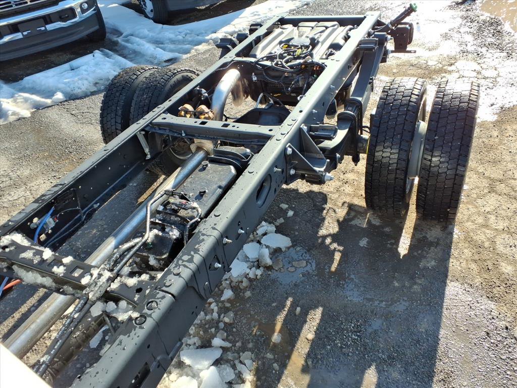 New 2026 Ford F550 4x4 Crew Cab Super Duty image 7