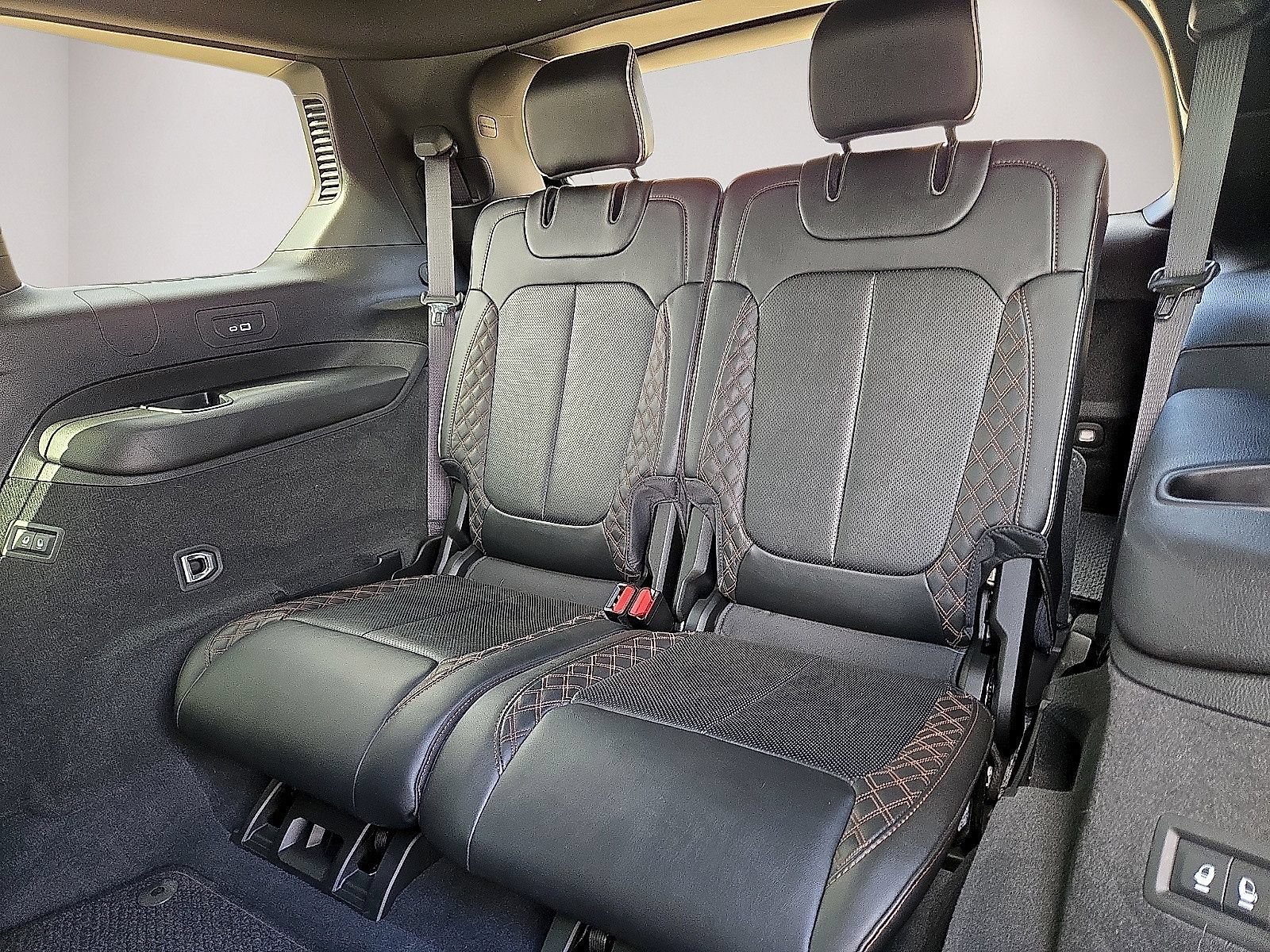 Used 2023 Jeep Grand Cherokee L Summit w/ MOPAR Finishing Package AWD/4WD image 15