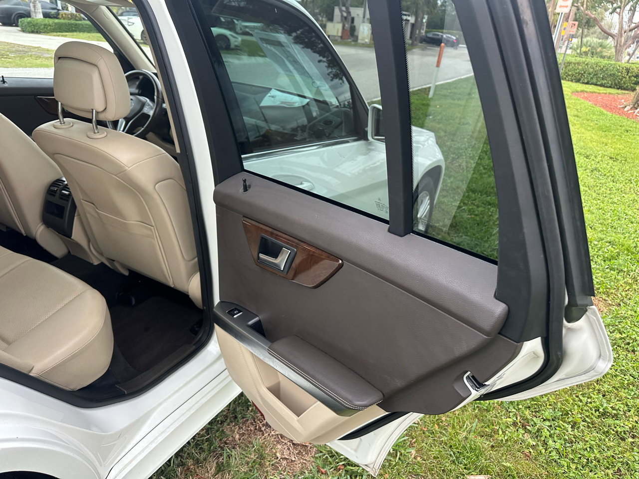 Used 2015 Mercedes-Benz GLK 350 4MATIC image 18