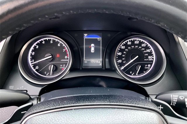 Used 2023 Toyota Camry SE image 12