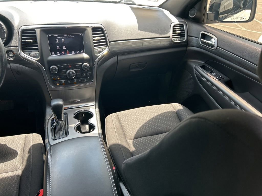Used 2021 Jeep Grand Cherokee Freedom Edition RWD image 12