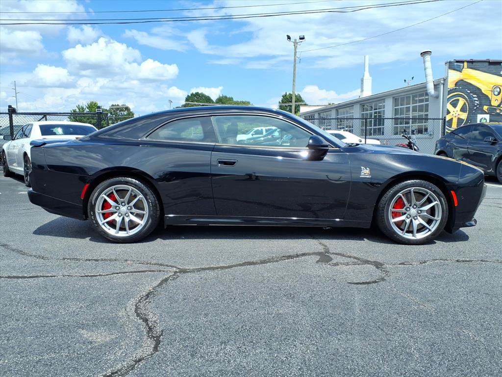 Used 2025 Dodge Charger Daytona Scat Pack w/ Track Pack AWD/4WD image 30