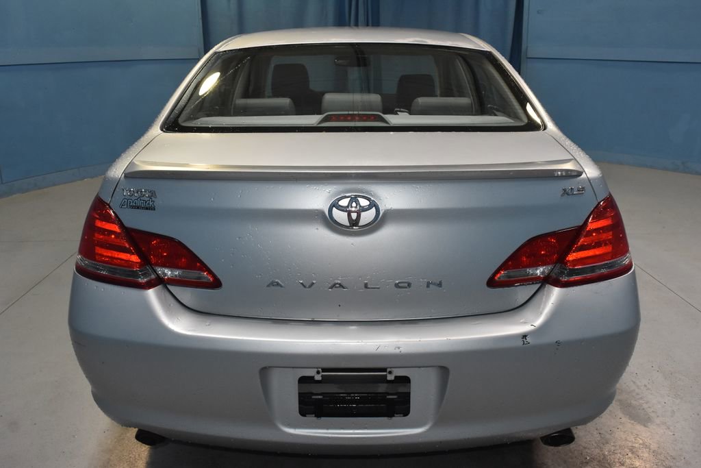 Used 2006 Toyota Avalon XLS FWD image 27
