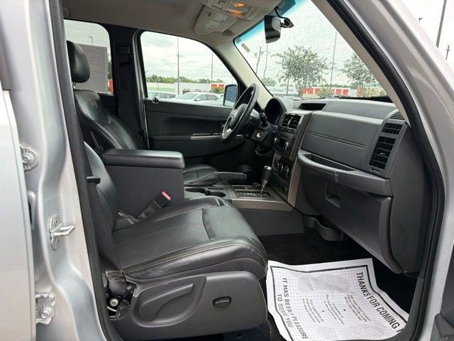 Used 2012 Jeep Liberty Limited AWD/4WD image 20