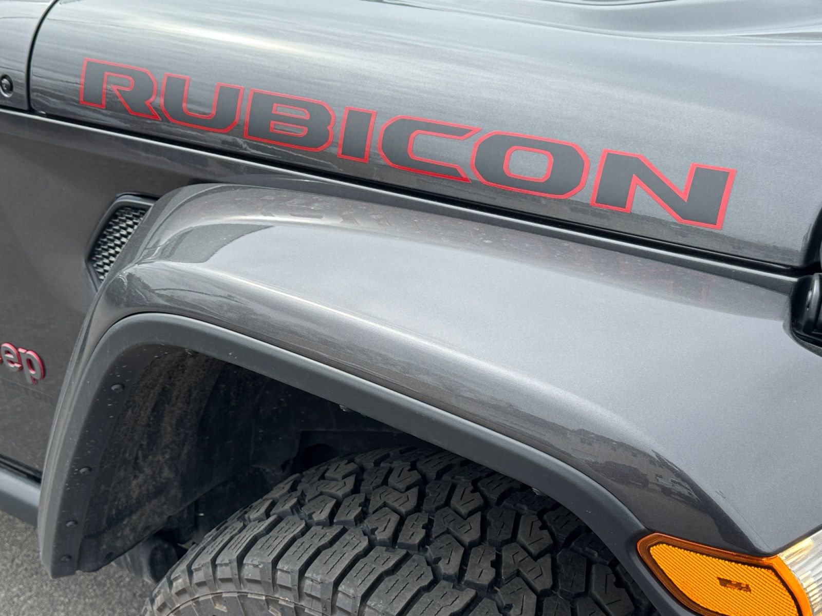 Used 2023 Jeep Gladiator Rubicon w/ Dual Top Group AWD/4WD image 10