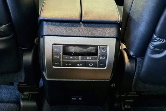 Used 2016 Lexus GX 460 Luxury AWD/4WD image 24