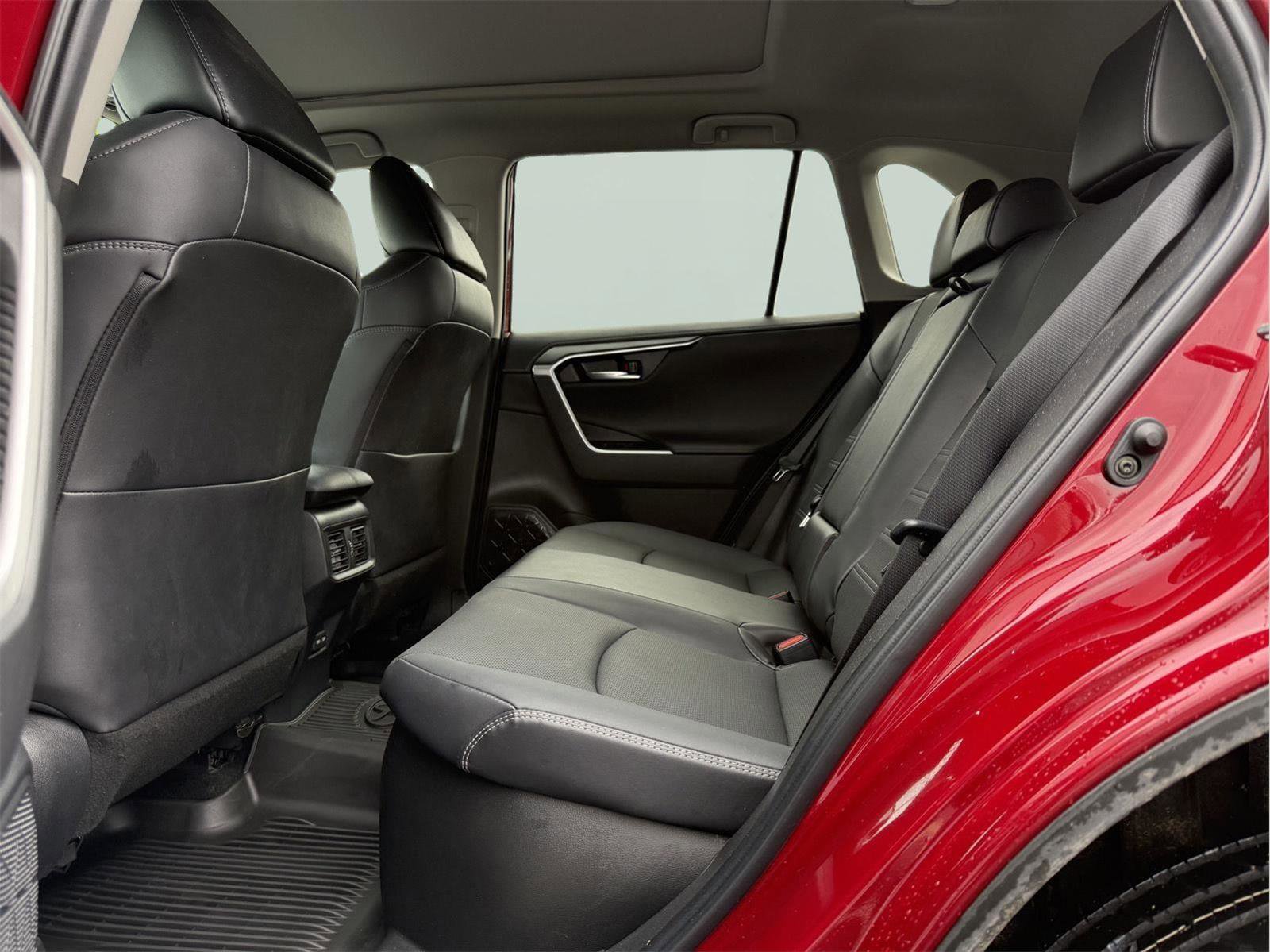 Used 2023 Toyota RAV4 Limited image 20