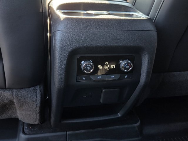 New 2027 Chevrolet Traverse RS w/ LPO, Floor Liner Package FWD image 12