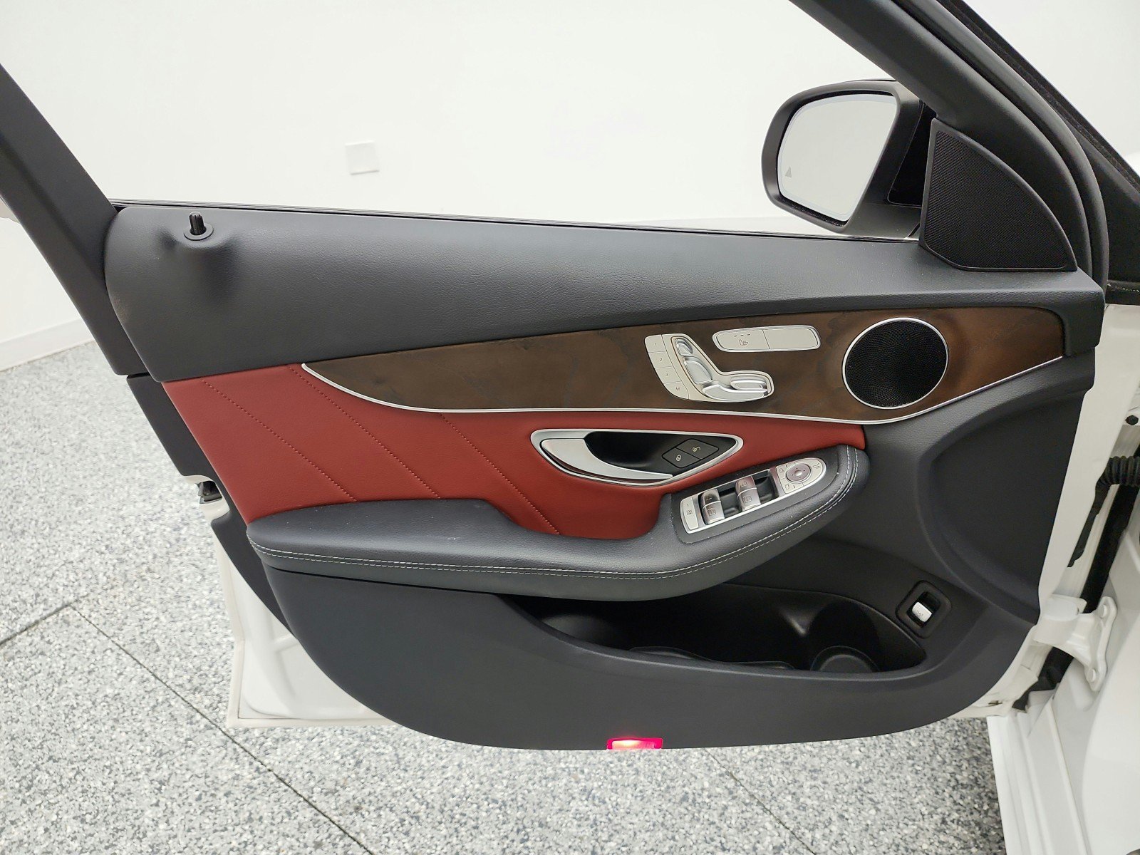 Used 2018 Mercedes-Benz C 300 Sedan image 14