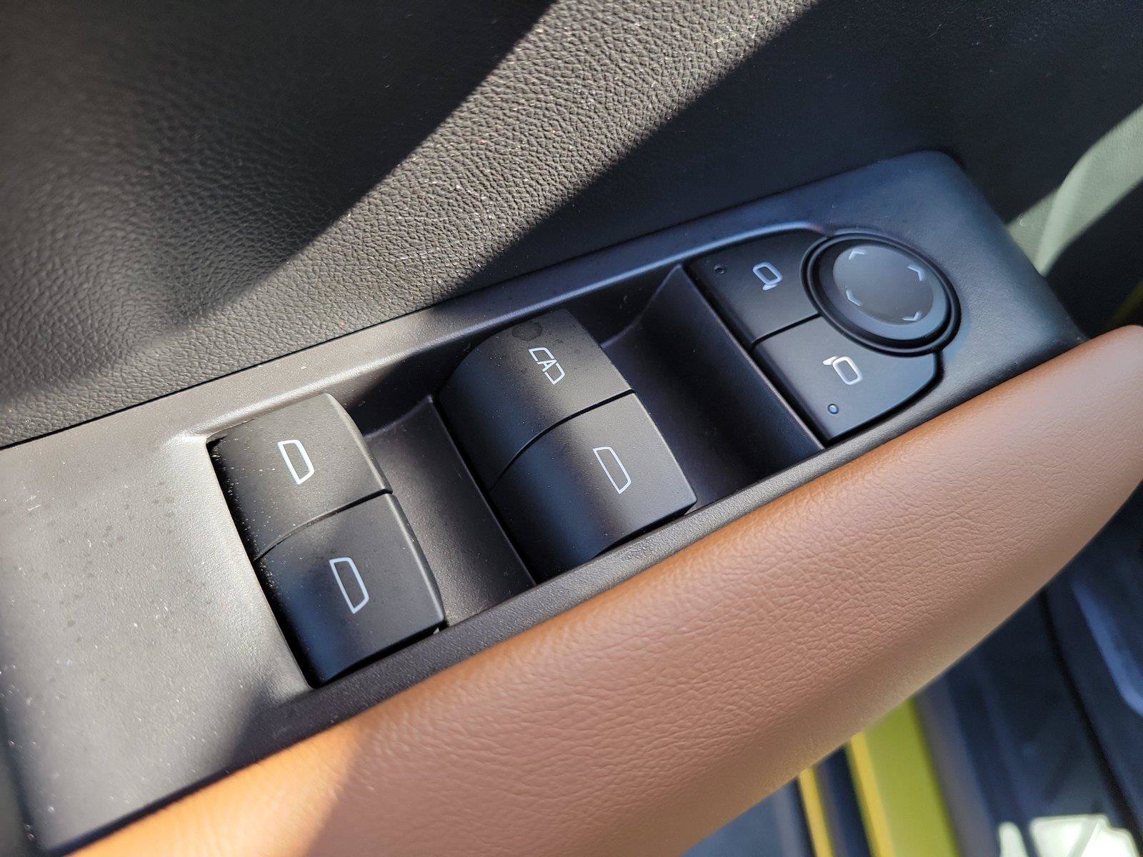 Used 2023 GMC Canyon AT4 AWD/4WD image 19