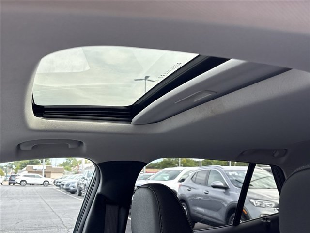 Used 2026 Chevrolet Trax LT w/ Sunroof Package FWD image 18