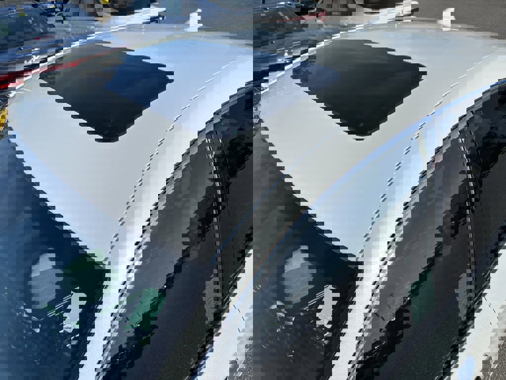 Used 2022 Honda Accord Touring image 11