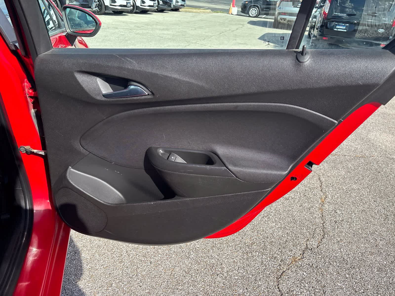 Used 2018 Chevrolet Cruze LS FWD image 14