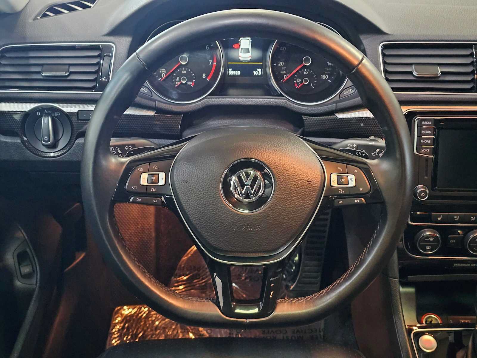 Used 2019 Volkswagen Passat 2.0T SE R-Line FWD image 21
