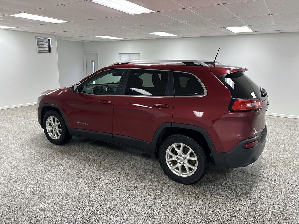 Used 2017 Jeep Cherokee Latitude w/ Cold Weather Group image 6