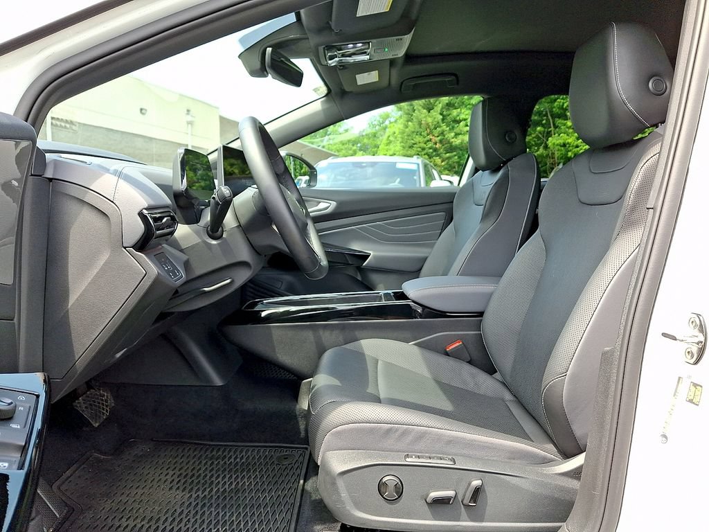 Used 2025 Volkswagen ID.4 Pro S RWD image 11