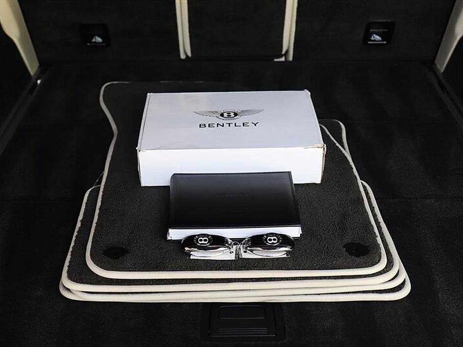 Used 2019 Bentley Bentayga AWD/4WD image 62