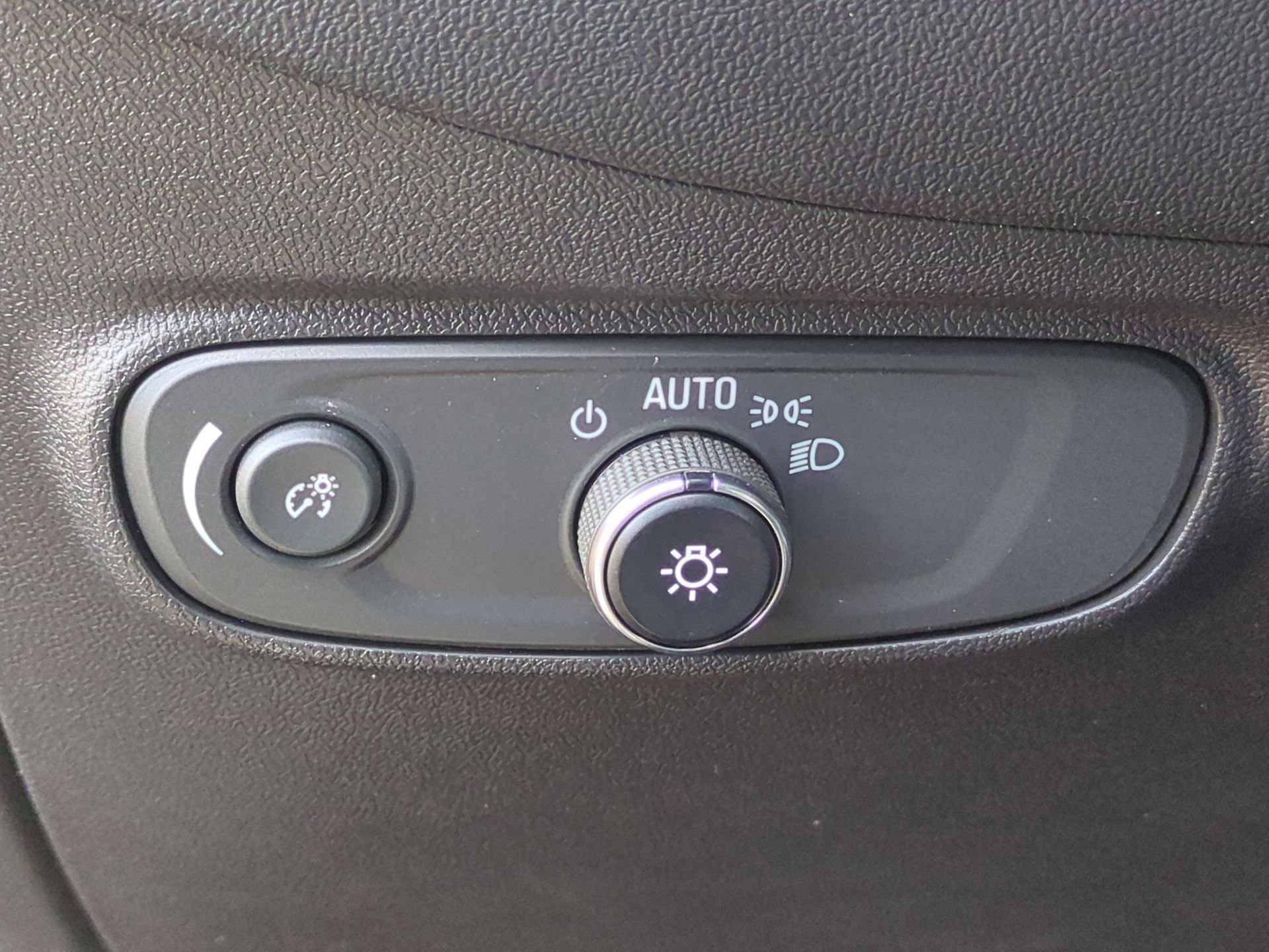 Certified 2022 Chevrolet Equinox LT AWD/4WD image 18