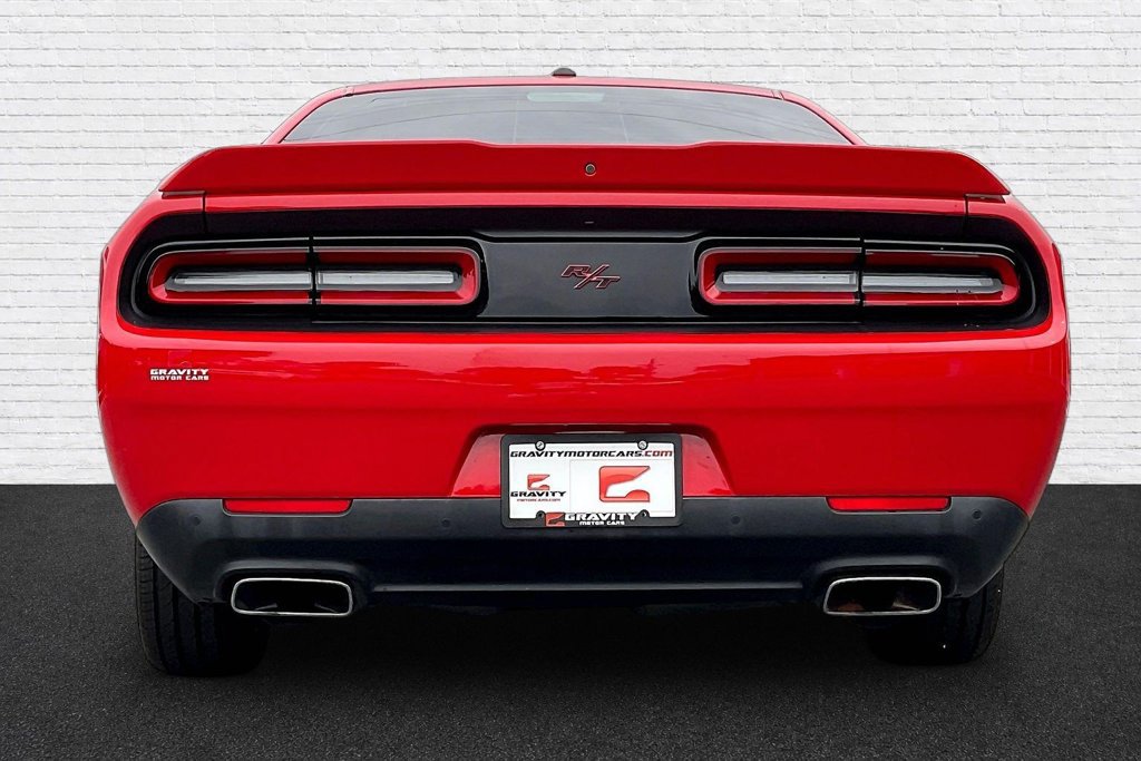 Used 2022 Dodge Challenger R/T RWD image 5