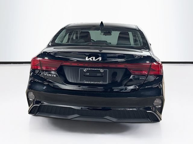 Used 2023 Kia Forte LXS w/ LXS Technology Package FWD image 6
