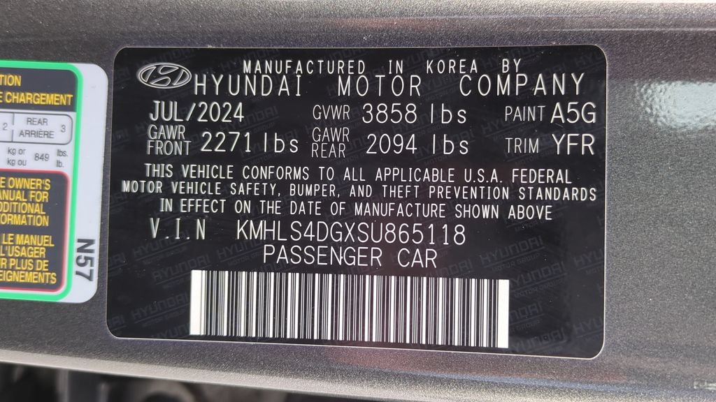 Used 2025 Hyundai Elantra SEL FWD image 23