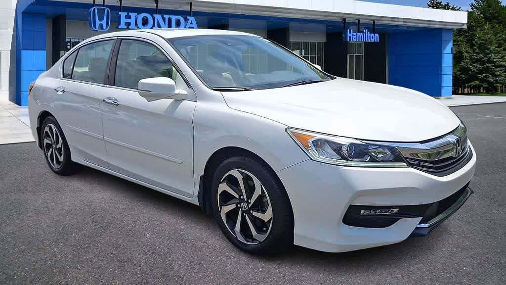 Used 2017 Honda Accord EX-L image 2