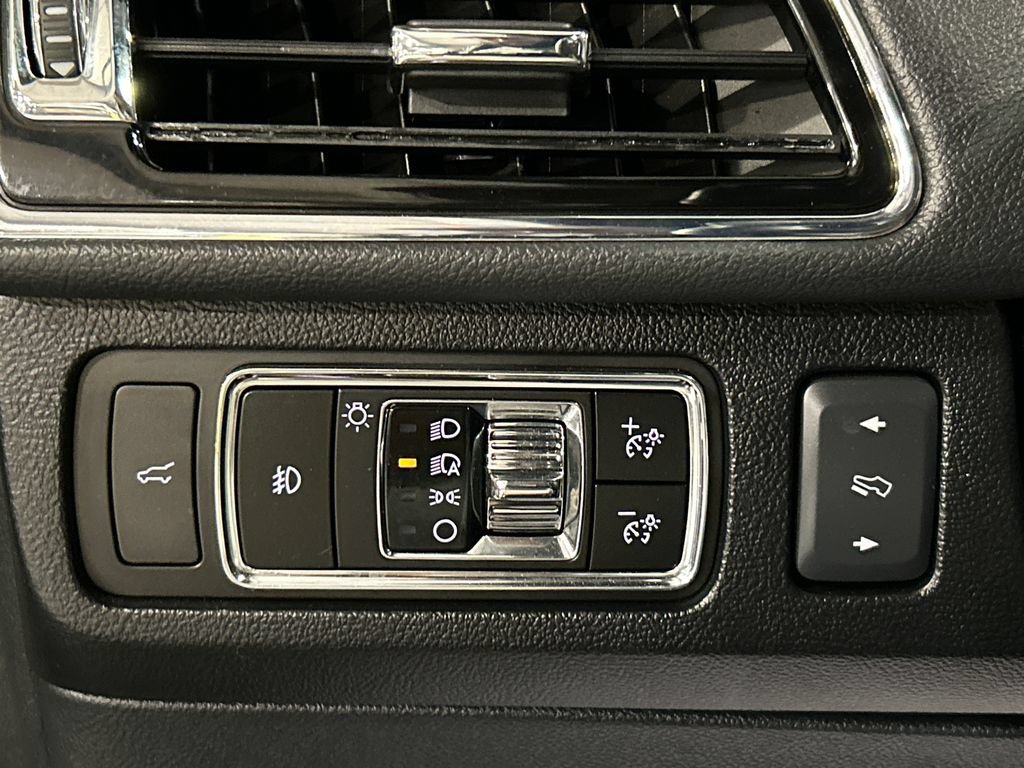 Used 2023 Lincoln Navigator L Reserve AWD/4WD image 20