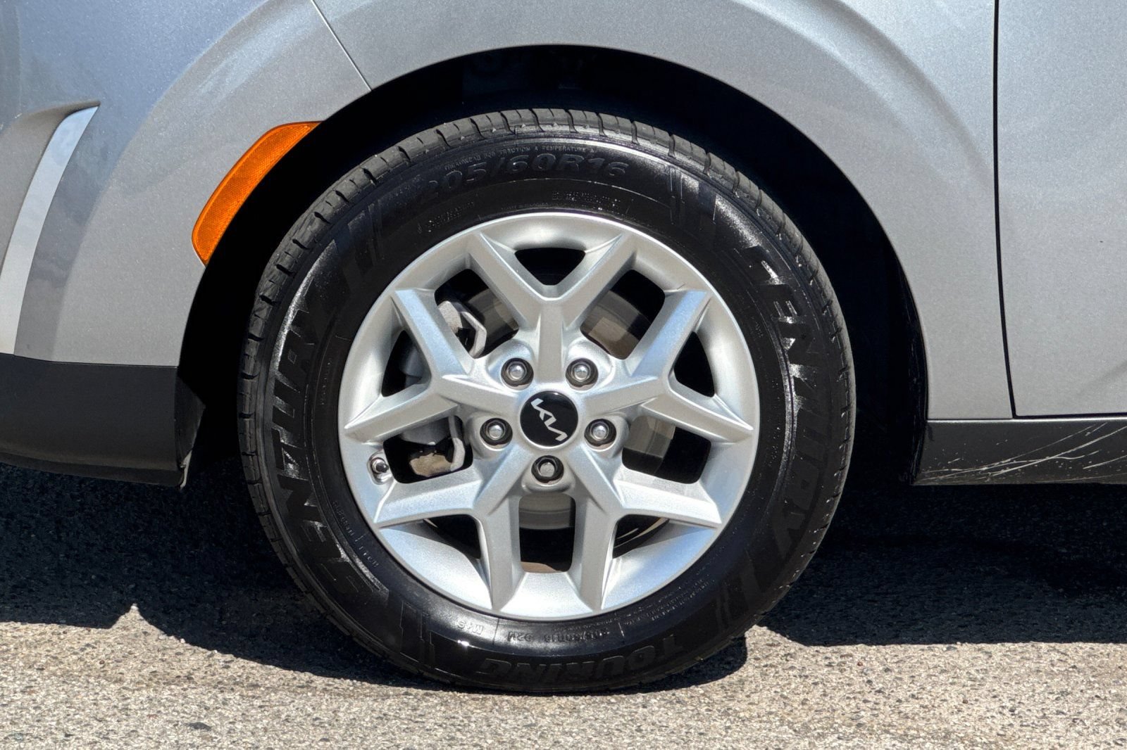 Used 2024 Kia Soul LX w/ Option Group 015 FWD image 25