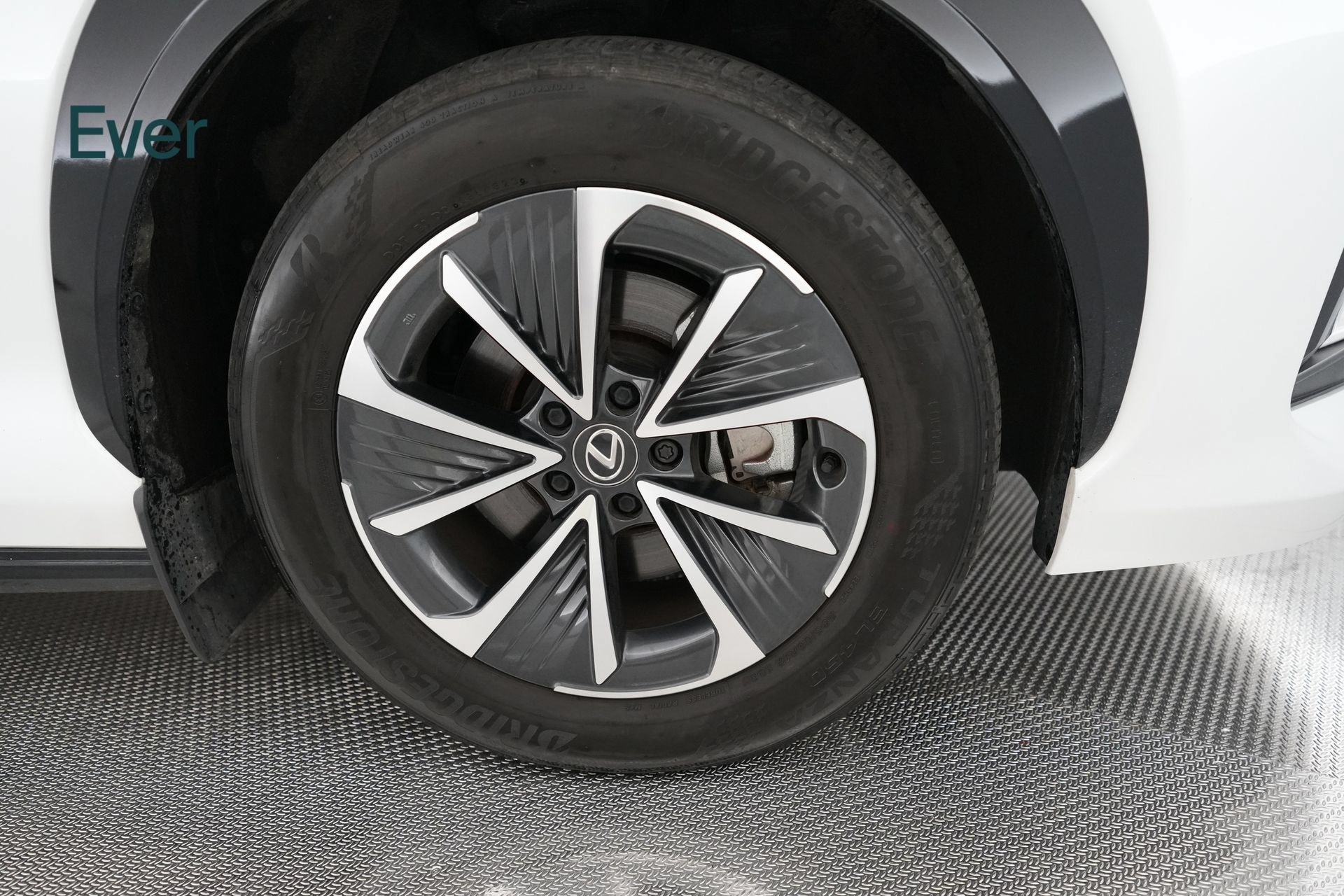 Used 2024 Lexus RZ 450e Premium w/ Accessory Package (Z1) AWD/4WD image 17