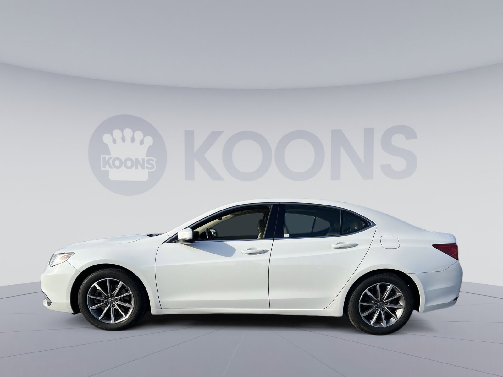 Used 2020 Acura TLX image 2