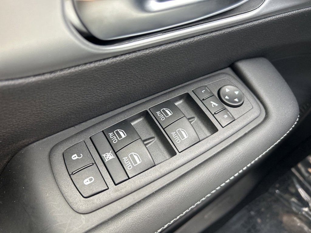 New 2026 Chrysler Pacifica Limited w/ S Appearance Package image 25