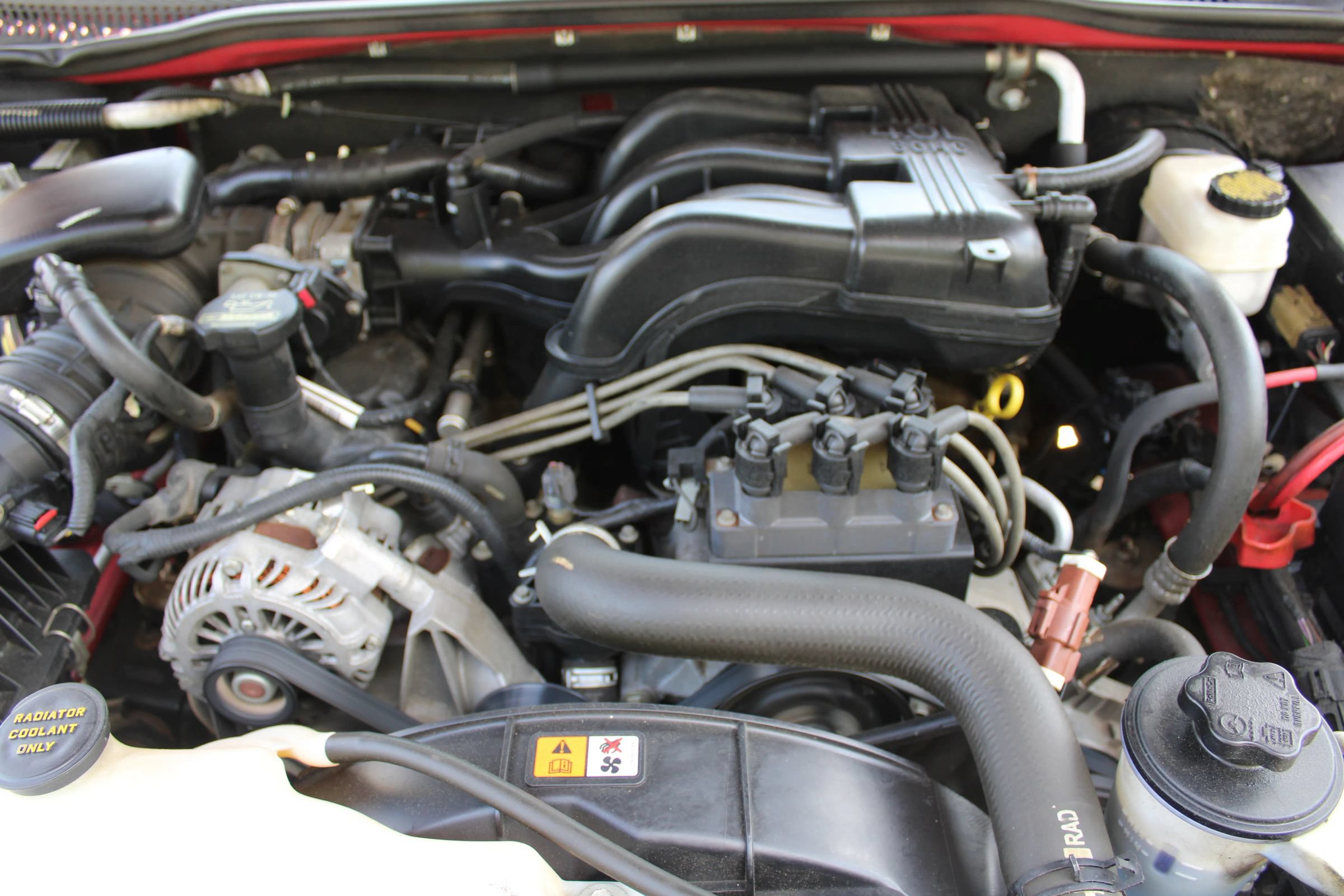 Used 2010 Ford Explorer Sport Trac XLT RWD image 27
