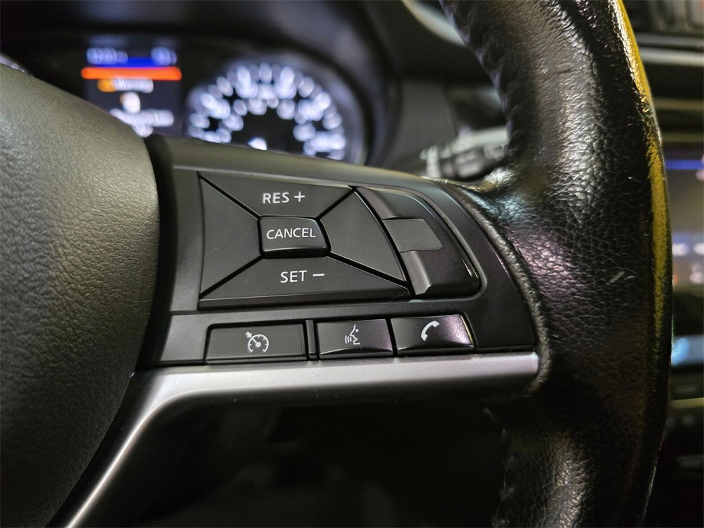 Used 2020 Nissan Rogue SV image 27