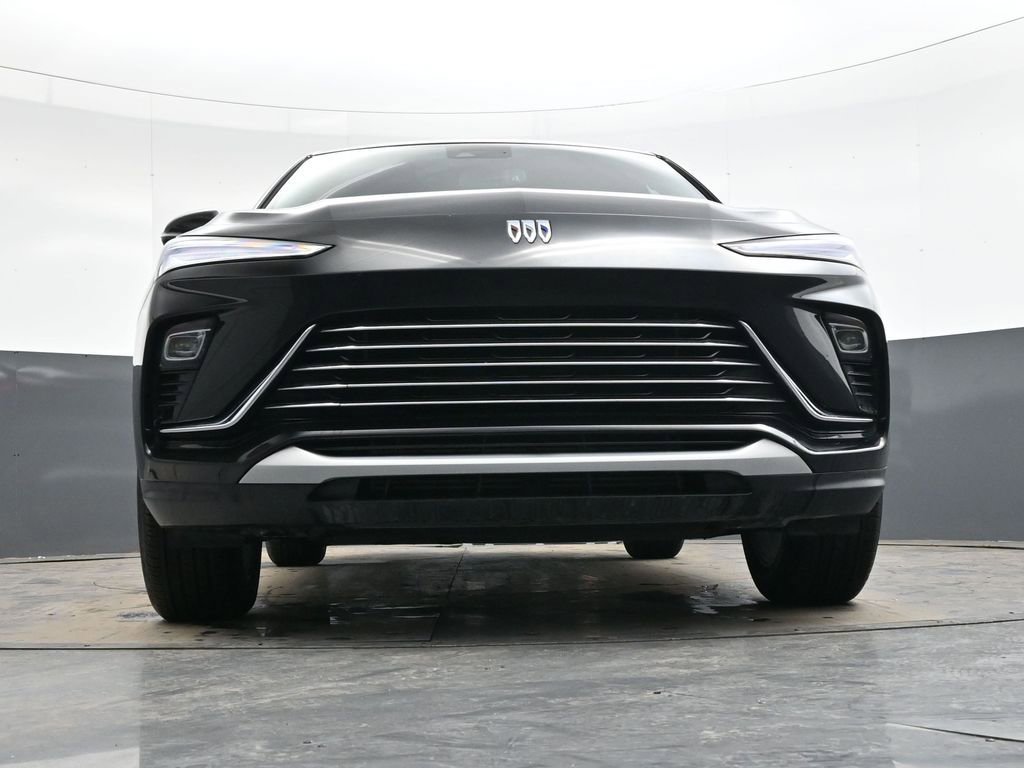 Used 2025 Buick Envista Preferred w/ Advanced Safety Package image 39