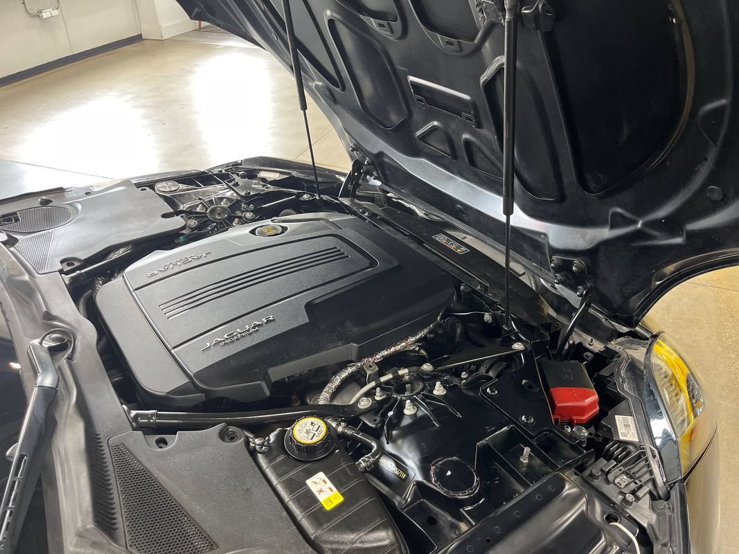 Used 2018 Jaguar F-TYPE Coupe RWD image 51