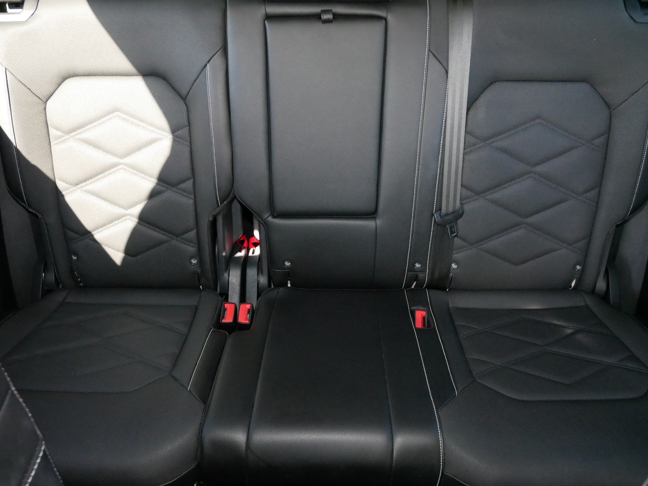 Certified 2024 Volkswagen Atlas SE AWD/4WD image 16