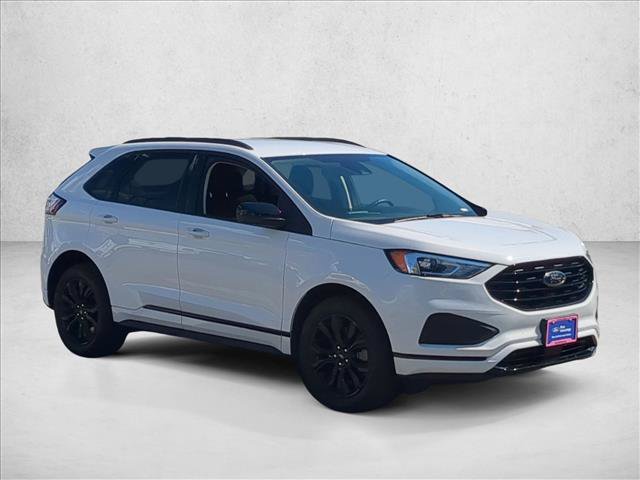 Used 2024 Ford Edge SE w/ Black Appearance Package AWD/4WD image 3