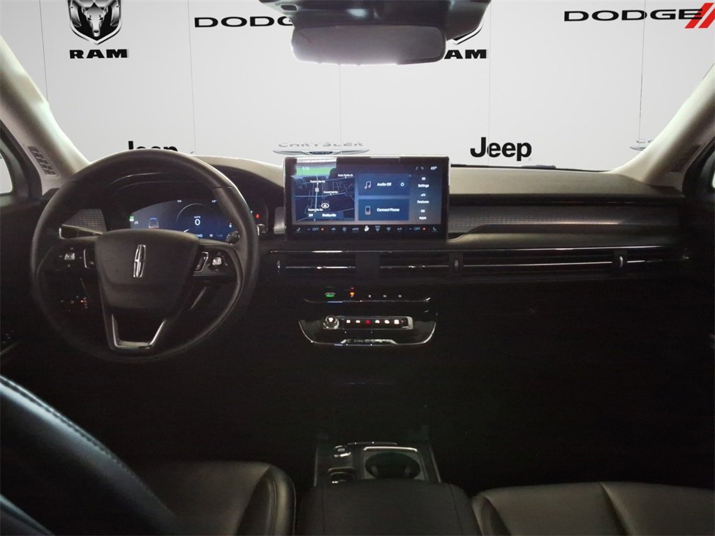 Used 2023 Lincoln Corsair FWD image 9