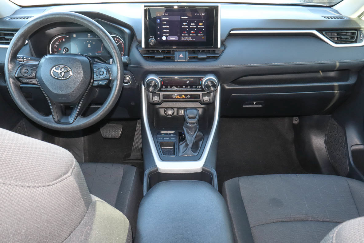 Used 2024 Toyota RAV4 XLE FWD image 10