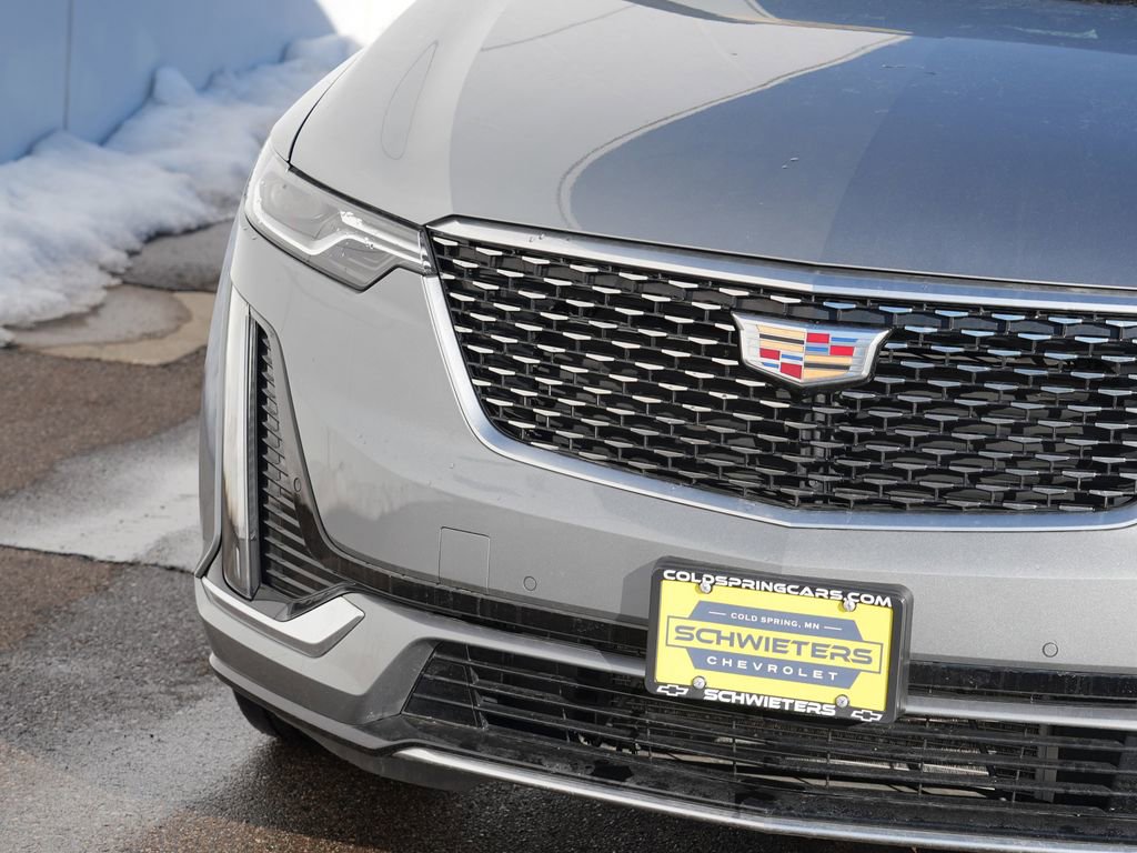 Used 2025 Cadillac XT6 Premium Luxury image 9