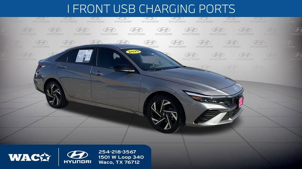 Used 2025 Hyundai Elantra Sport image 5