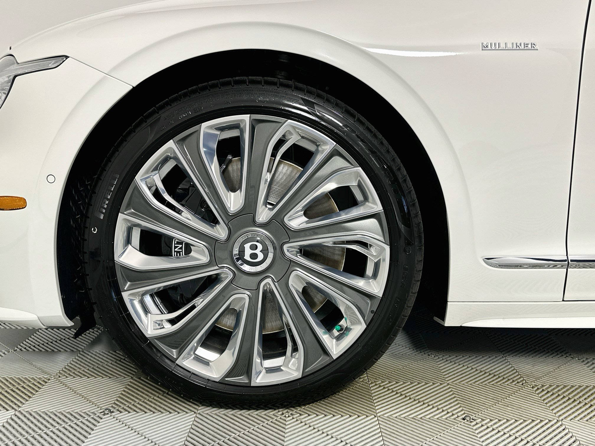 New 2027 Bentley Flying Spur Speed AWD/4WD image 9