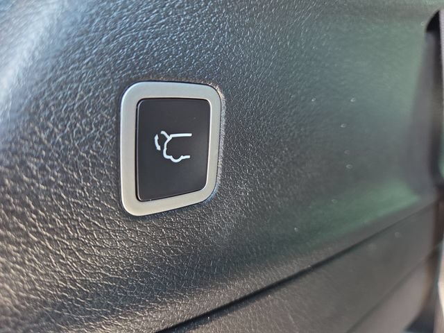 Used 2025 Chrysler Pacifica Limited FWD image 33
