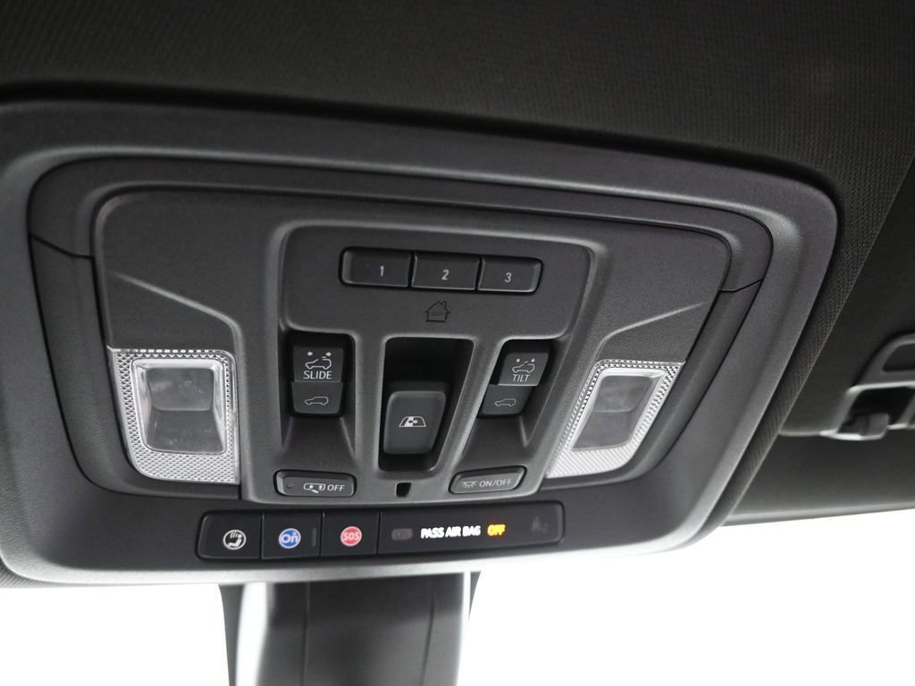 Used 2021 GMC Sierra 1500 AT4 w/ AT4 Premium Package AWD/4WD image 42