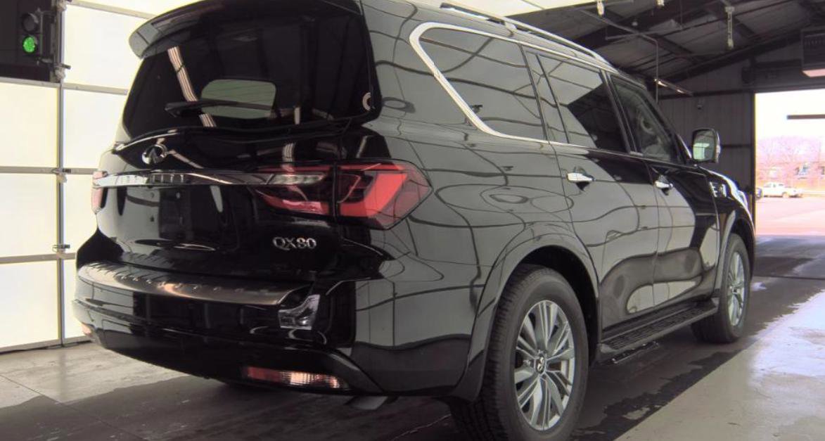 Used 2024 INFINITI QX80 Luxe w/ Cargo Package image 9