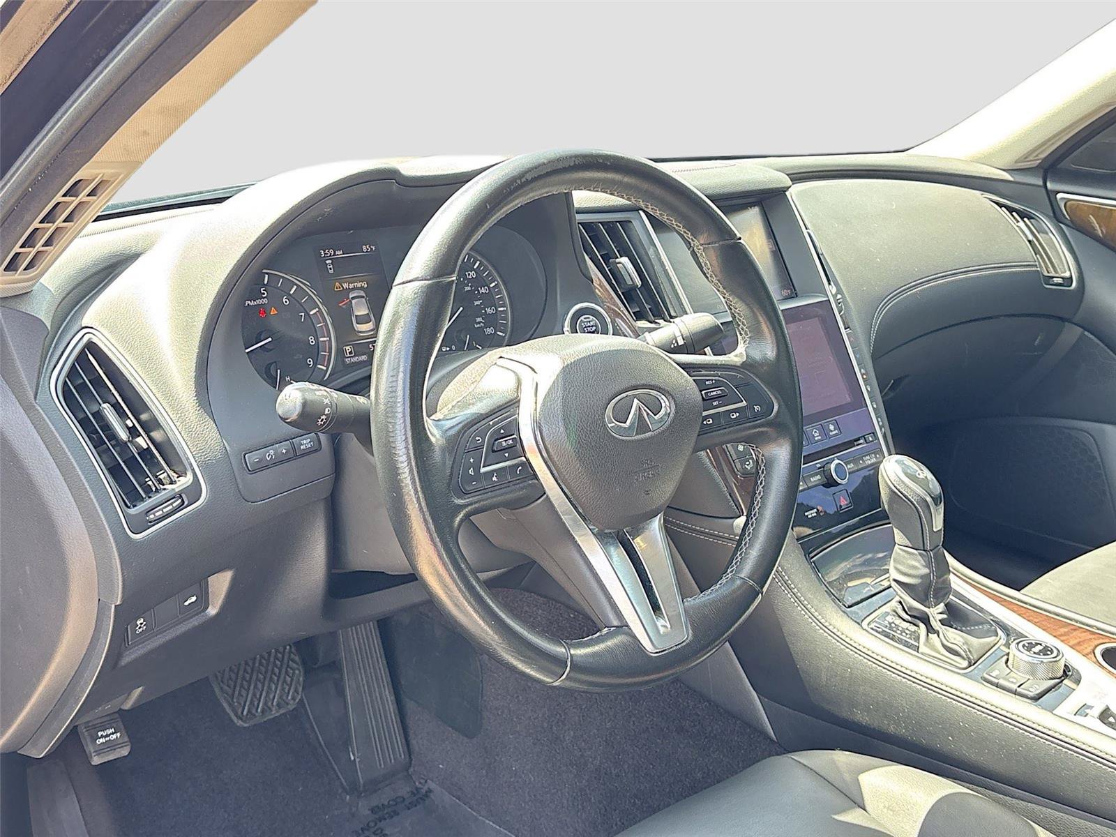 Used 2019 INFINITI Q50 Luxe w/ Cargo Package (L96) RWD image 9